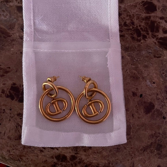 Dior Earings - Picture 2 of 2
